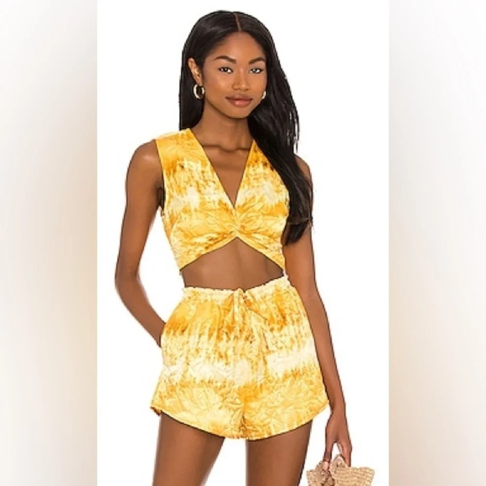 NWT House of Harlow x REVOLVE Alyssa Short in Golden Tie Dye